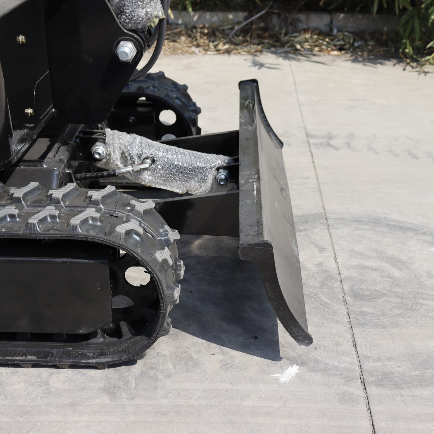 FREE SHIP Mini Excavator 1 Ton Digger 13.5hp Gas Tracked Crawler B&S EPA Engine