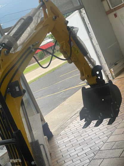 FREE SHIPPNG New Mini Excavtor EPA certfd USA gas briggs & stratton eng 13.5 hp