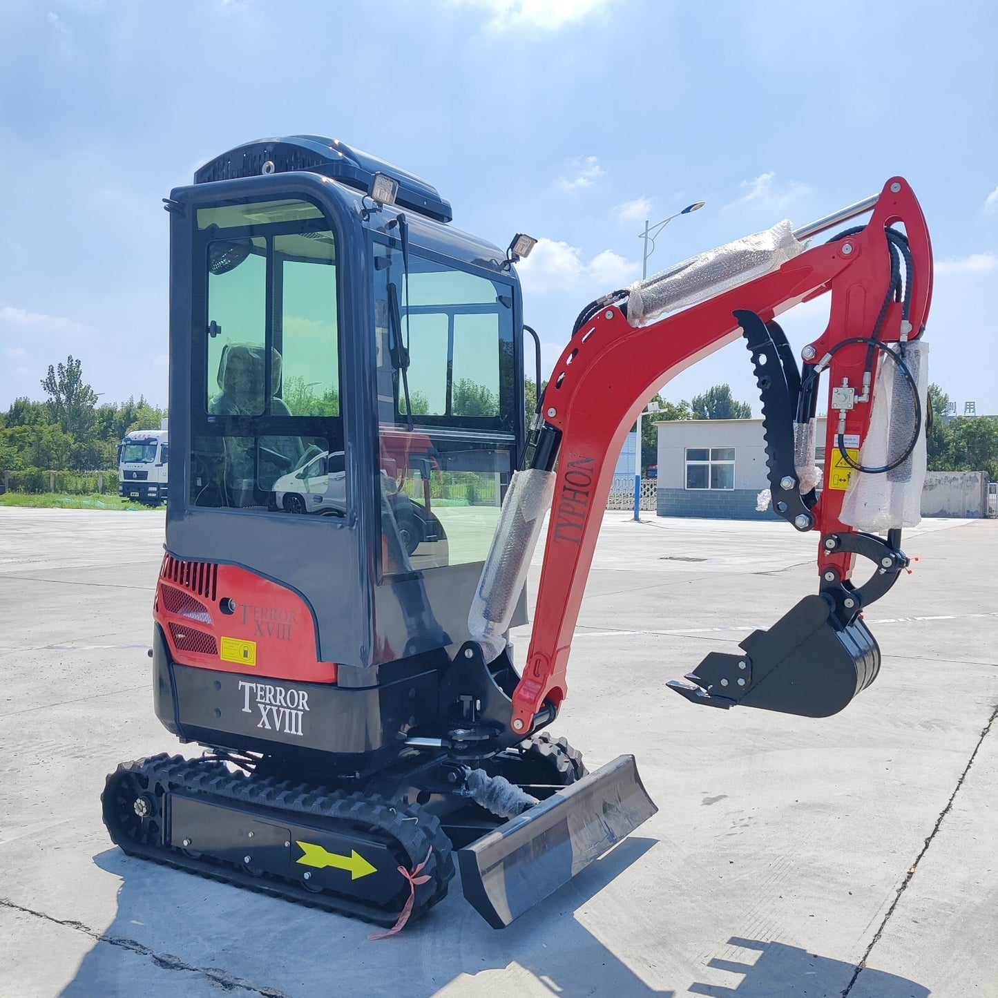 FREE SHIPPING 2 Ton New Mini Excavator, EPA certified USA KUBOTA Diesel Engine