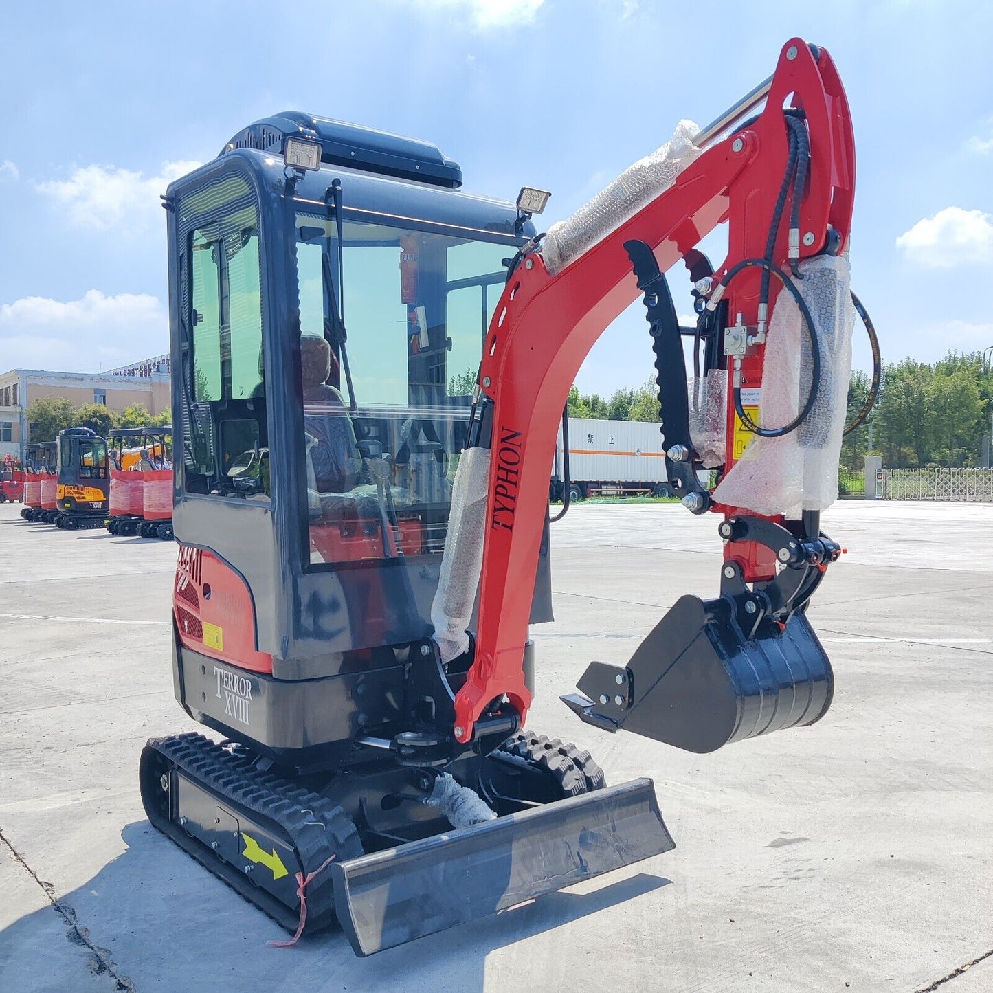 FREE SHIPPING 2 Ton New Mini Excavator, EPA certified USA KUBOTA Diesel Engine