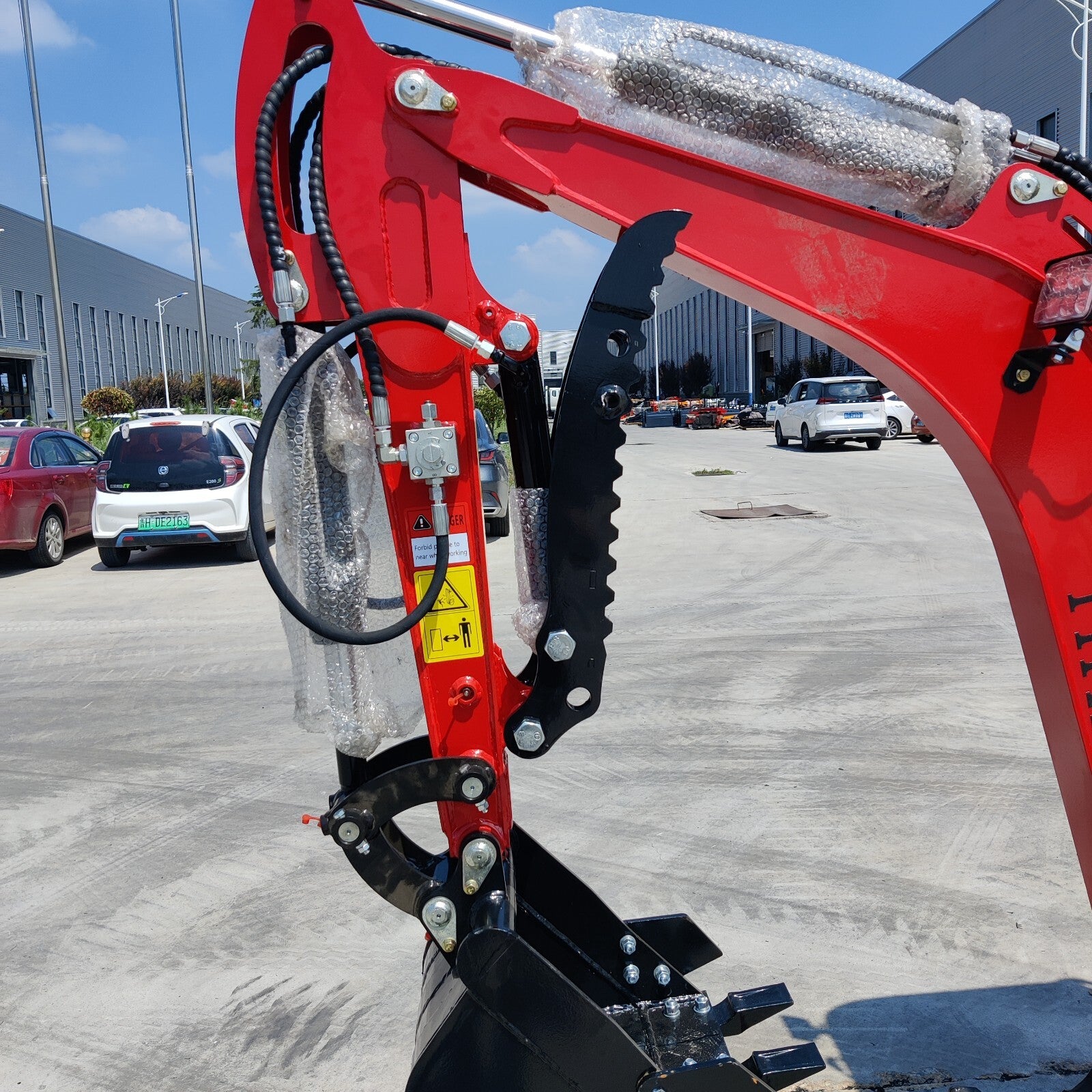 FREE SHIPPING 2 Ton New Mini Excavator, EPA certified USA KUBOTA Diesel Engine