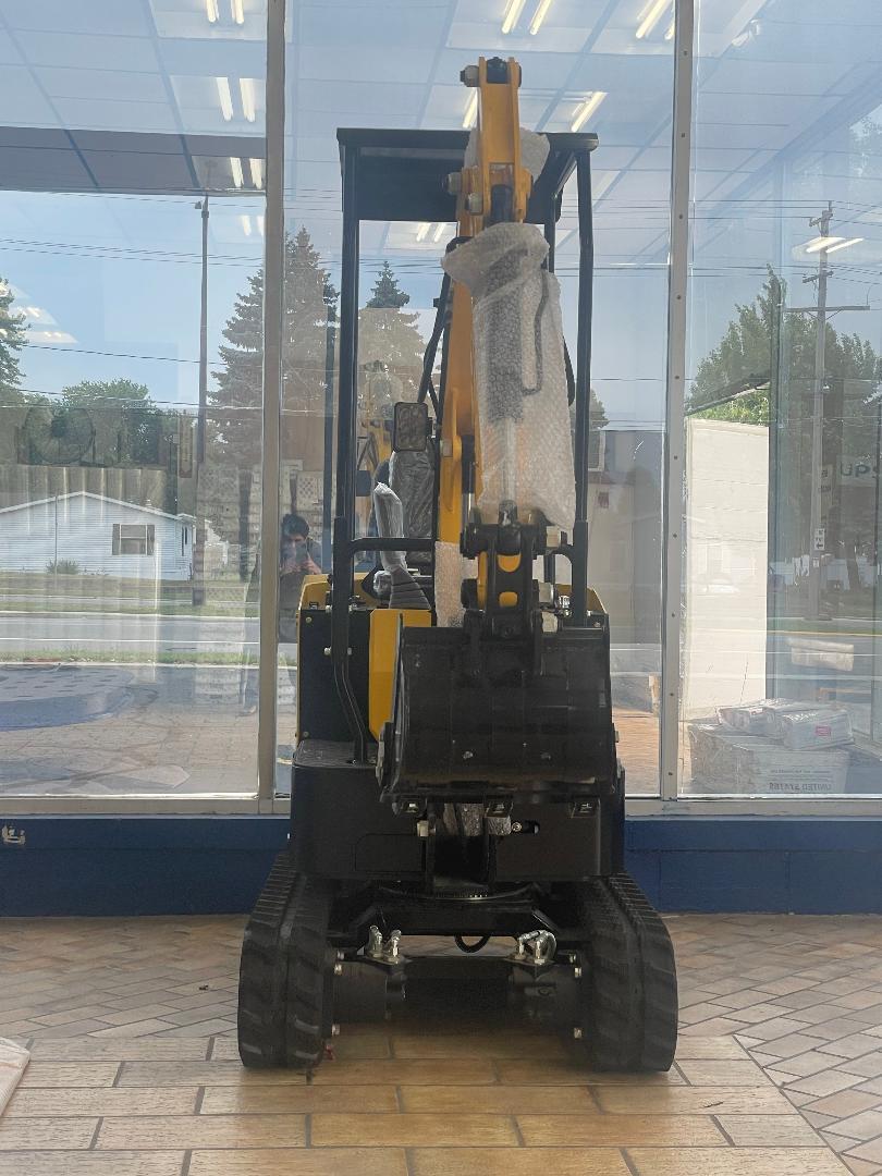 FREE SHIPPNG New Mini Excavtor EPA certfd USA gas briggs & stratton eng 13.5 hp