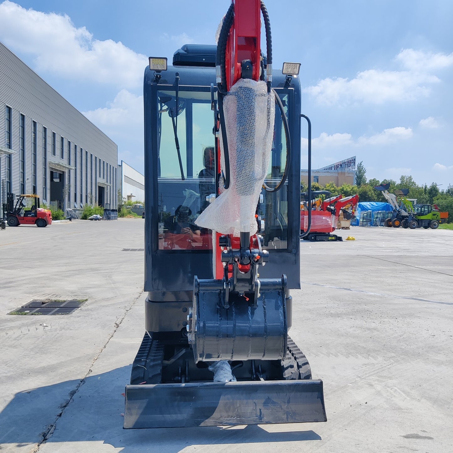 FREE SHIPPING 2 Ton New Mini Excavator, EPA certified USA KUBOTA Diesel Engine